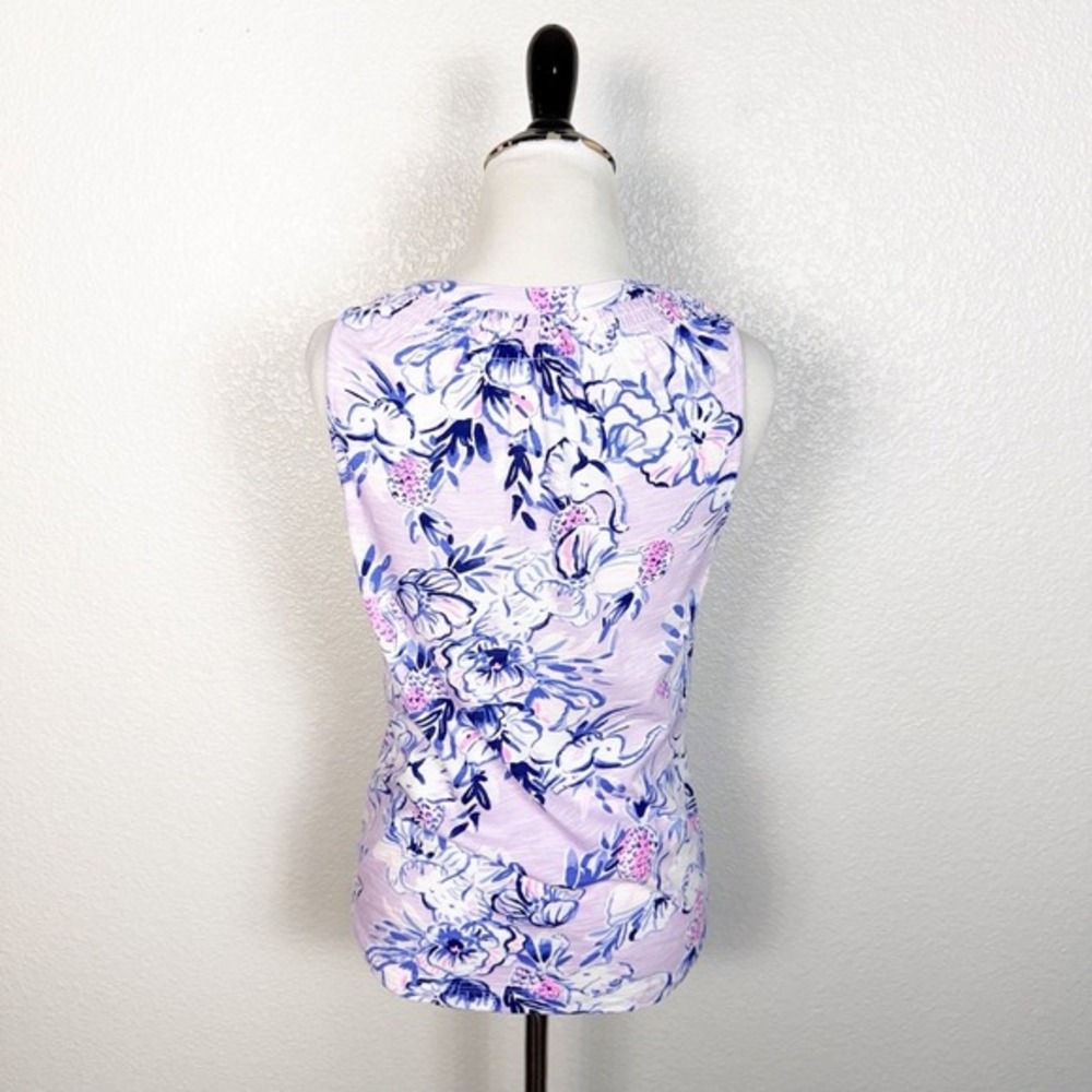 Lilly Pulitzer Size XS Essie Tank Top Sleeveless Shirt Trunks In The Air Print - Picture 4 of 7